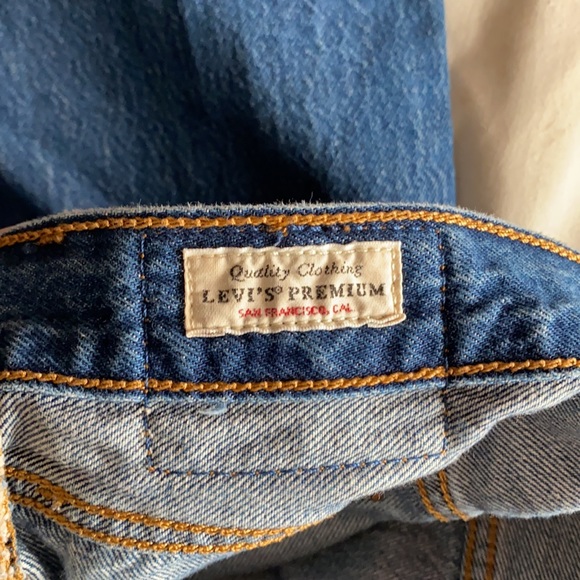 Levi’s premium 501 original fit dark wash W26 L33 - Picture 4 of 5